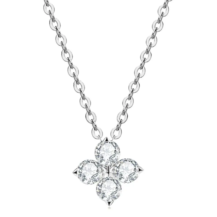 0.4 Ct Diamond Clover Pendant Necklace