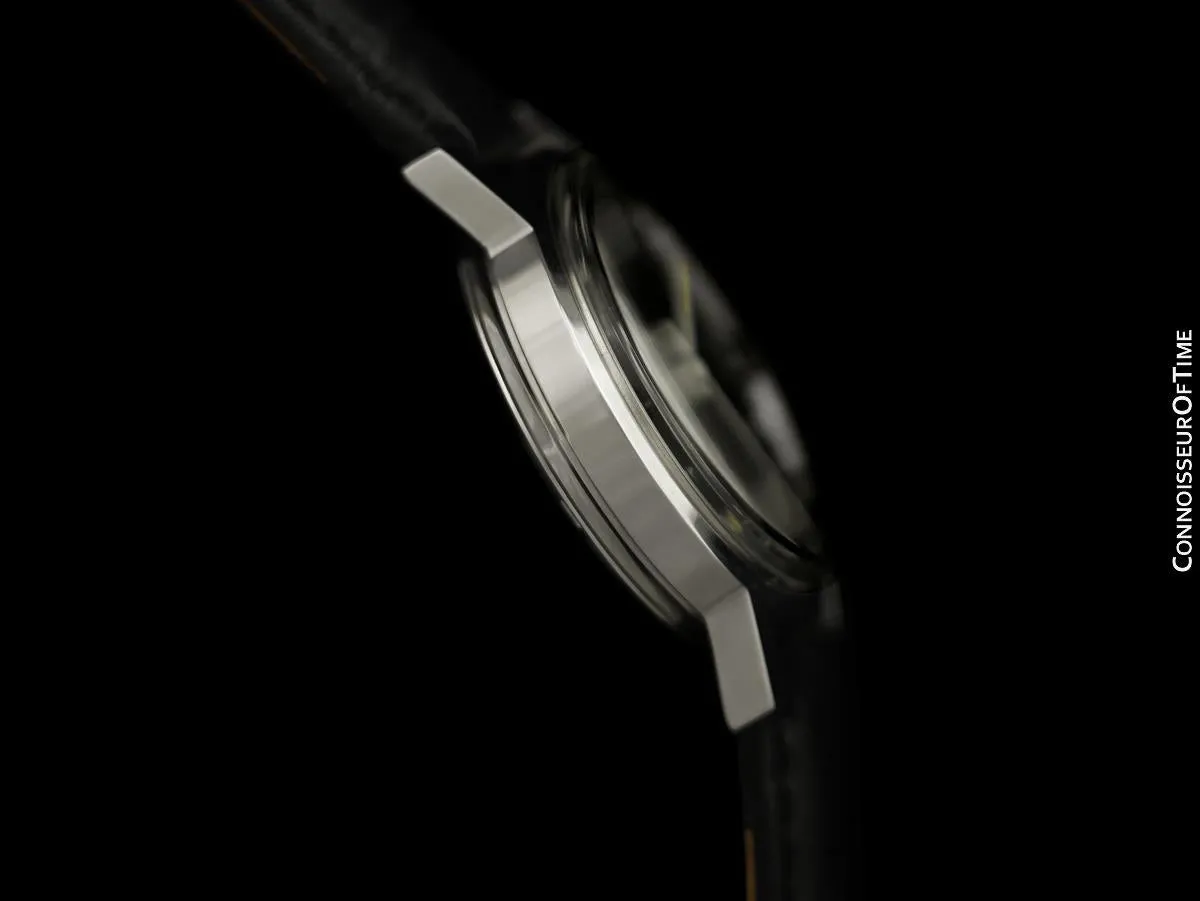 1972 Omega Geneve Vintage Mens Automatic Watch with Quick-Setting Date - Stainless Steel