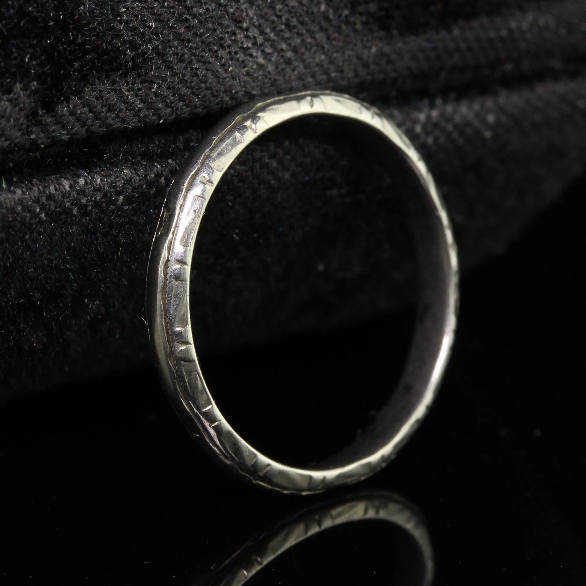Antique Art Deco 18K White Gold Classic Engraved Wedding Band - Size 6