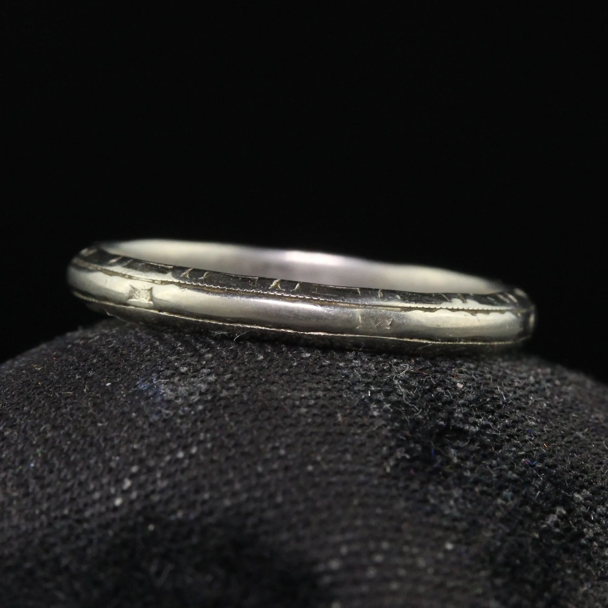 Antique Art Deco 18K White Gold Classic Engraved Wedding Band - Size 6