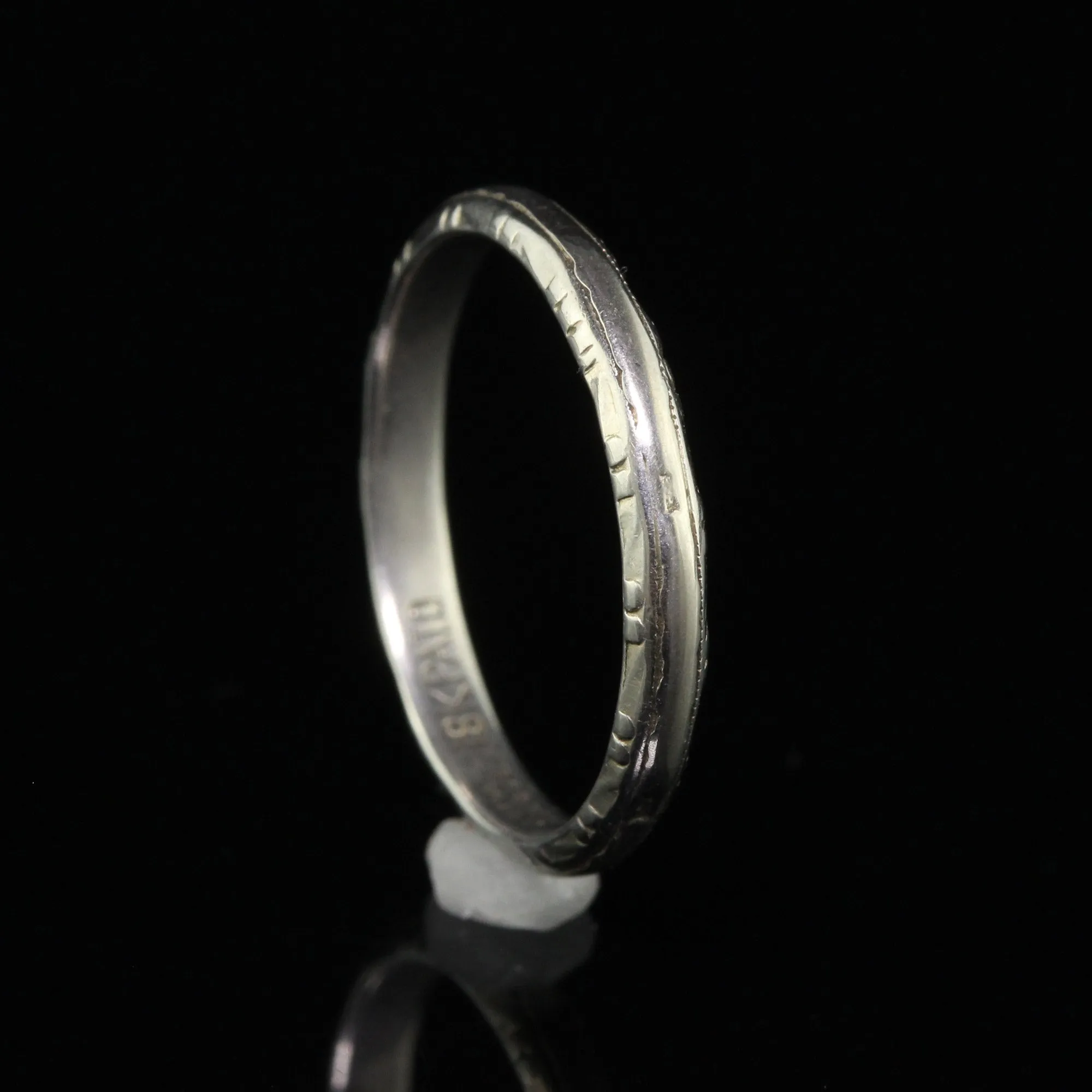 Antique Art Deco 18K White Gold Classic Engraved Wedding Band - Size 6