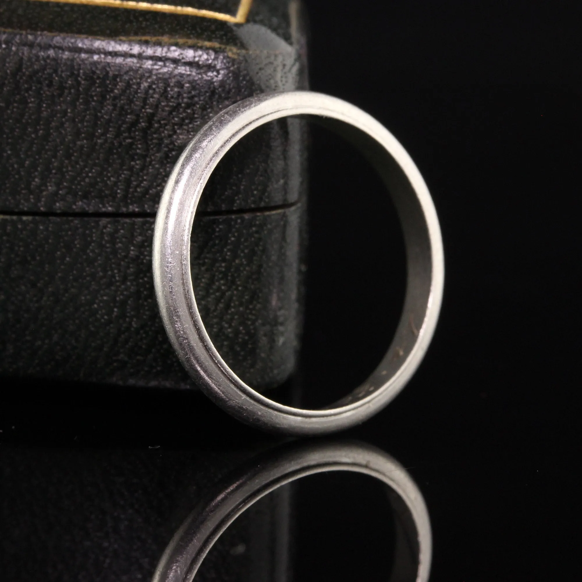 Antique Art Deco Platinum Classic Engraved Wedding Band