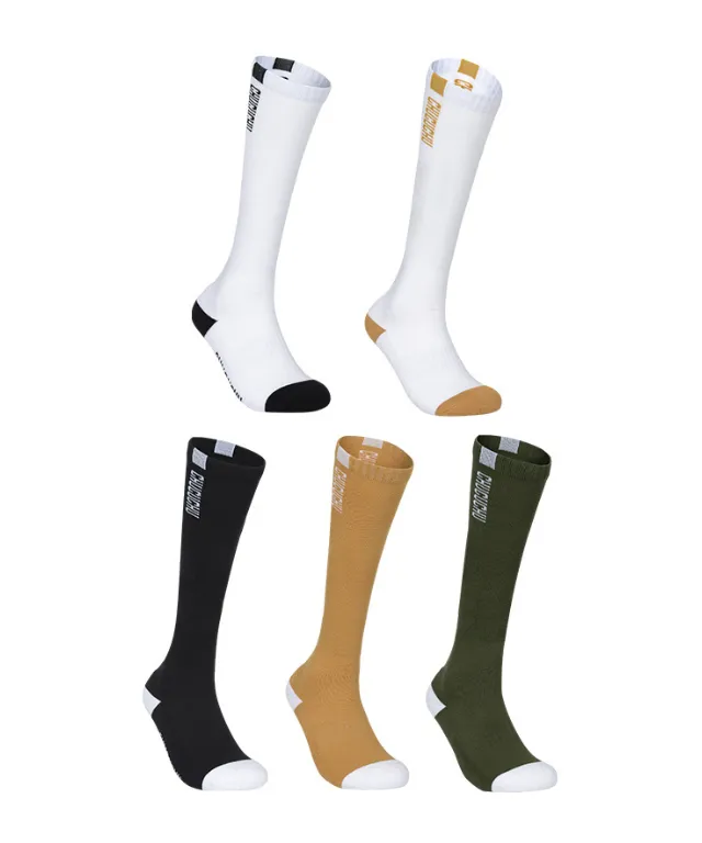 CHUCUCHU Lettering Knee Socks