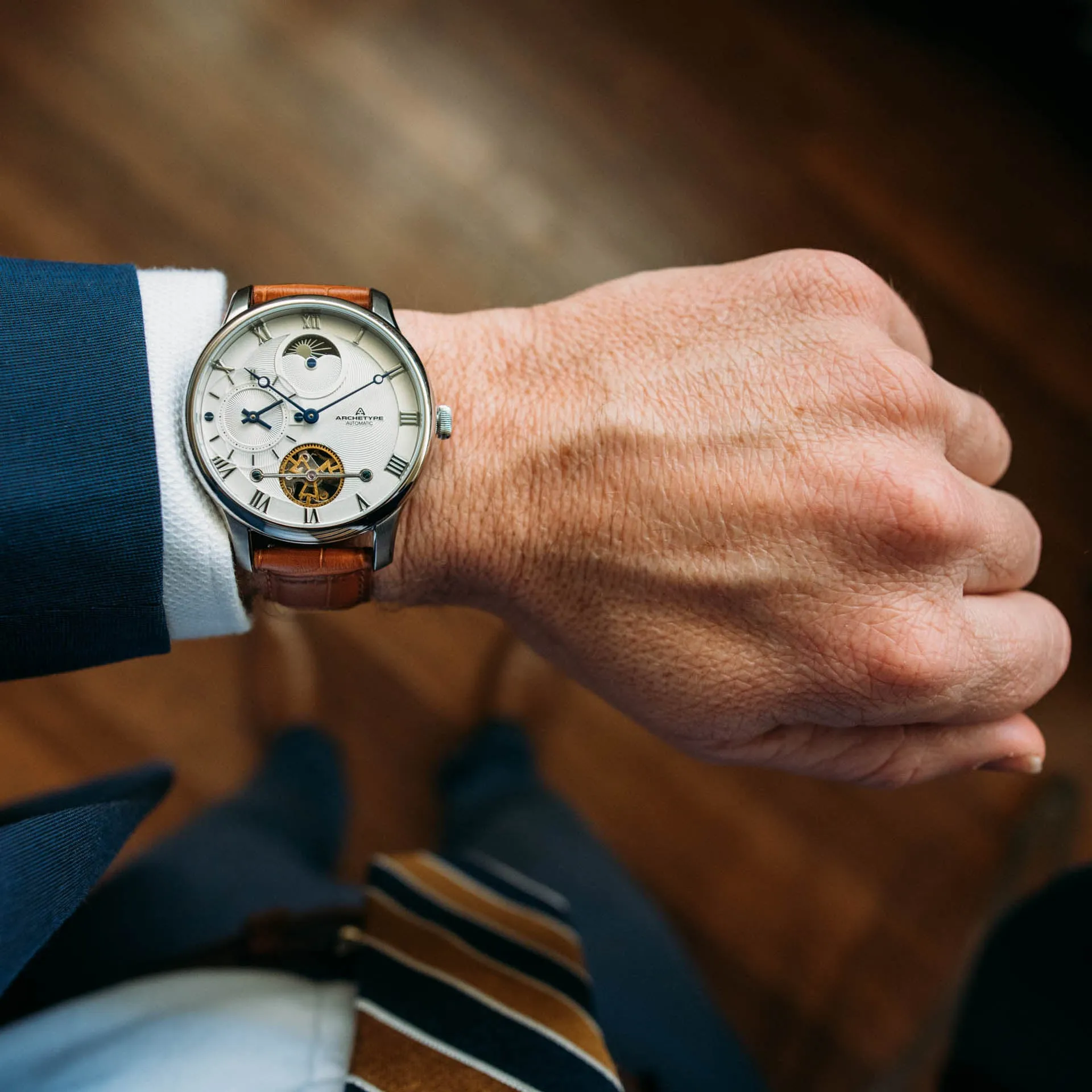 Dorian Automatic Silver Tan White