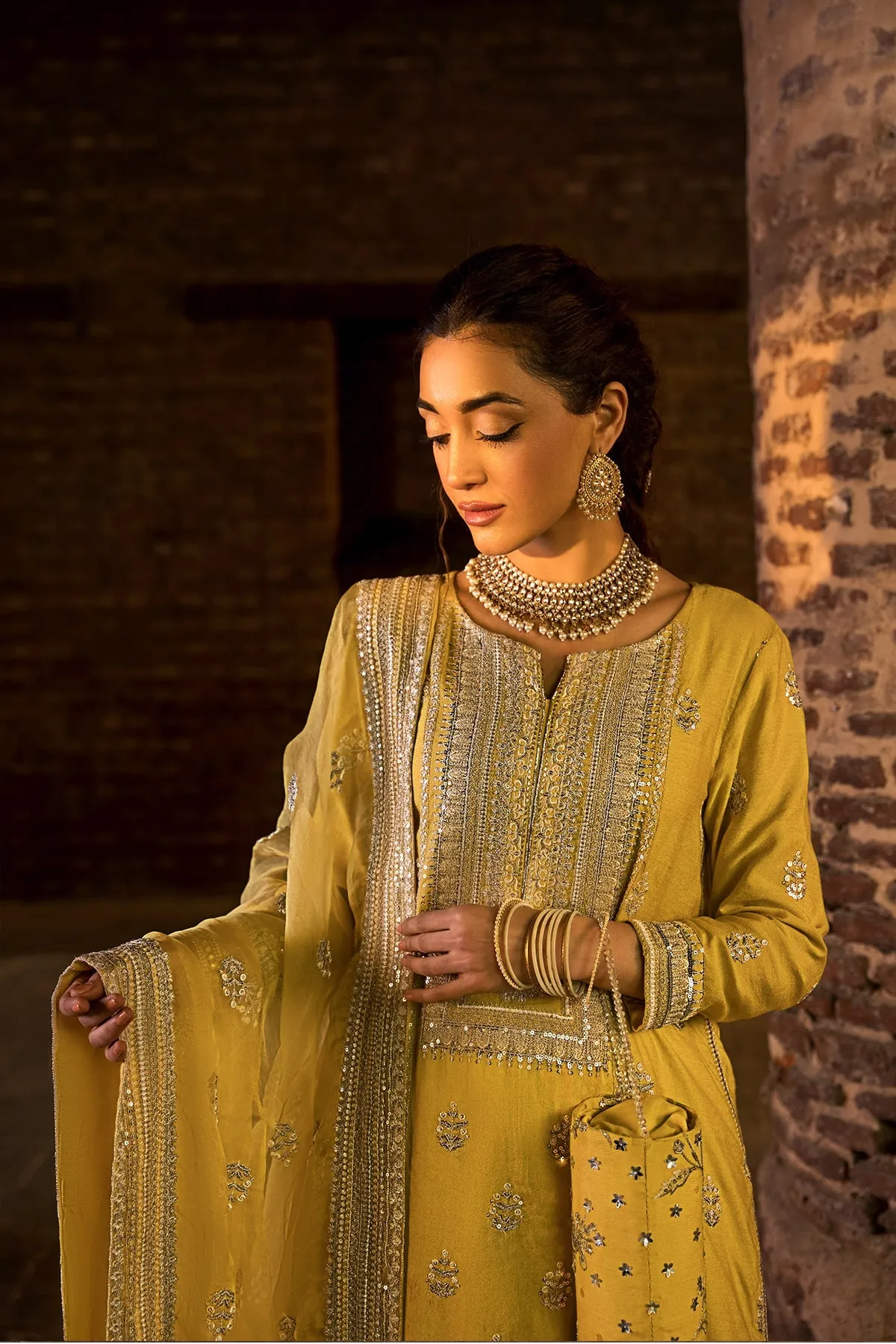 ERUM KHAN STORE | LUXURY PRET | Dil Arra
