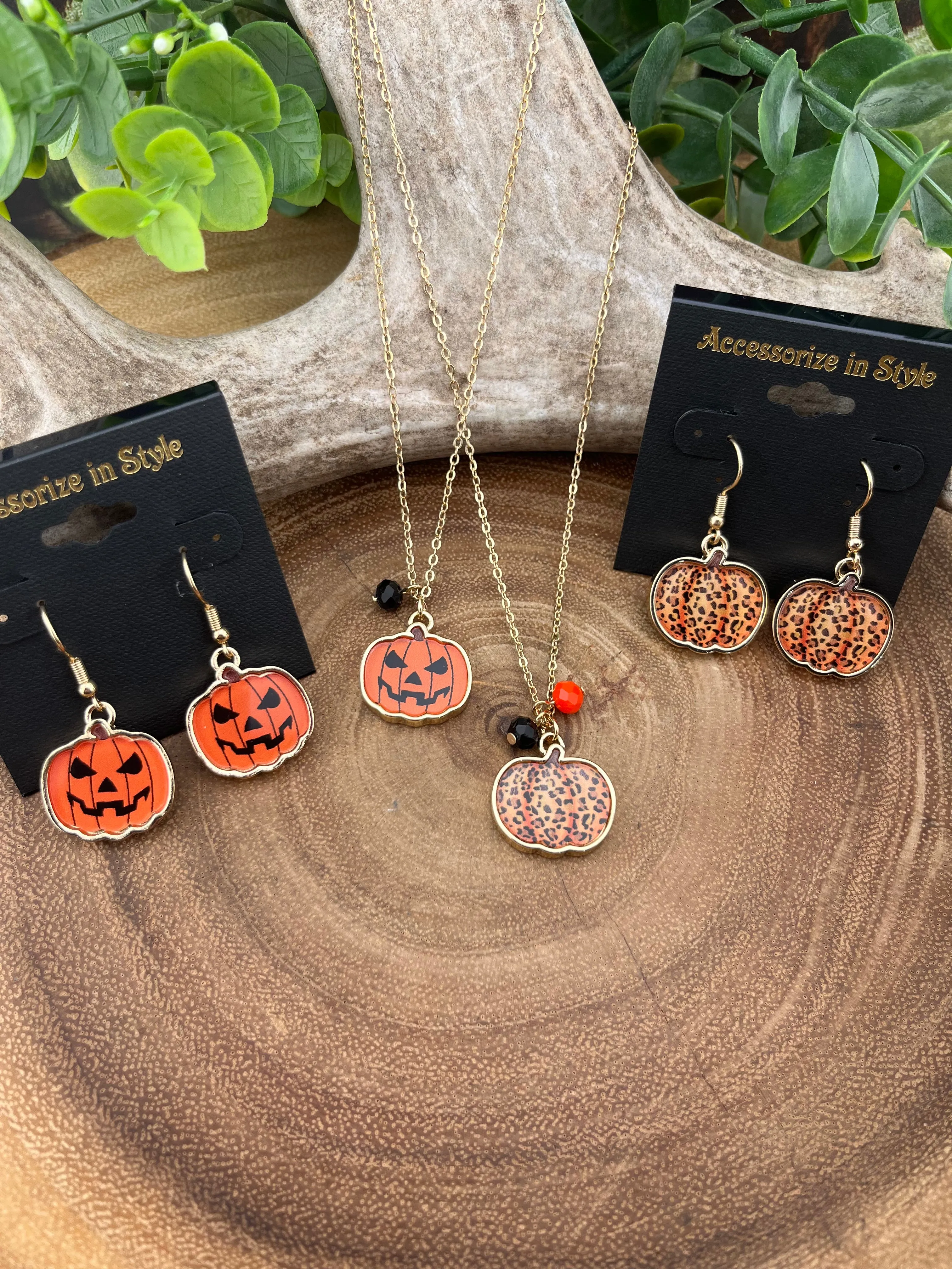Fun in the Fall Goldtone Necklace With Pumpkin Pendant - 18"
