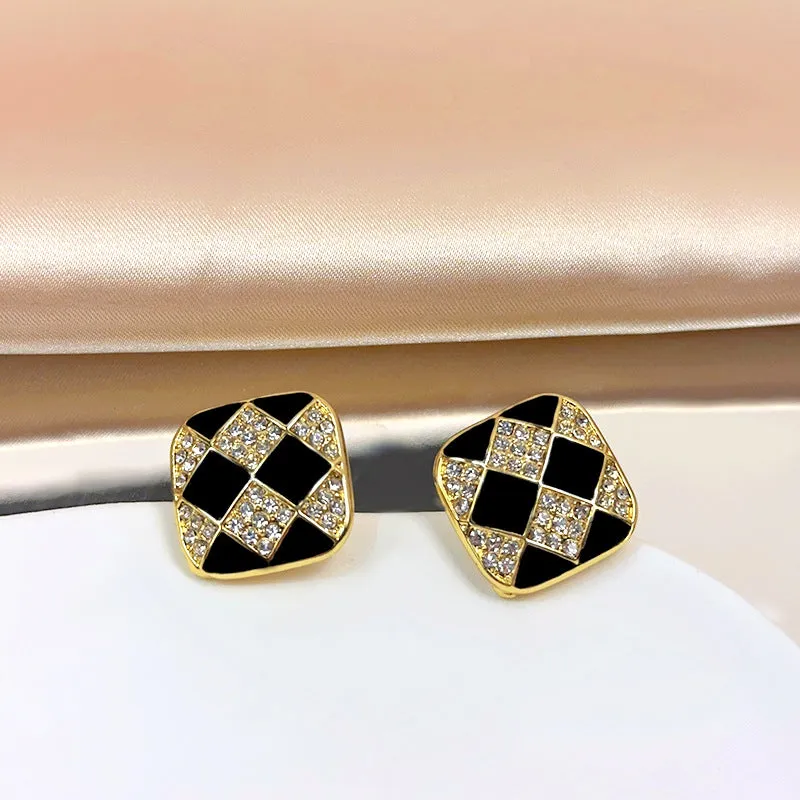 INSTOCK-(PACK OF TWO)Pearl ear clips for no pierced ears