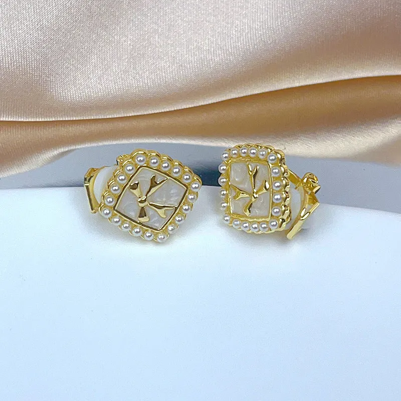 INSTOCK-(PACK OF TWO)Pearl ear clips for no pierced ears