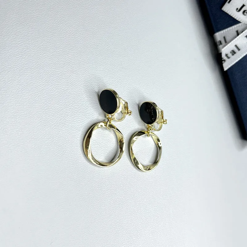 INSTOCK-(PACK OF TWO)Pearl ear clips for no pierced ears