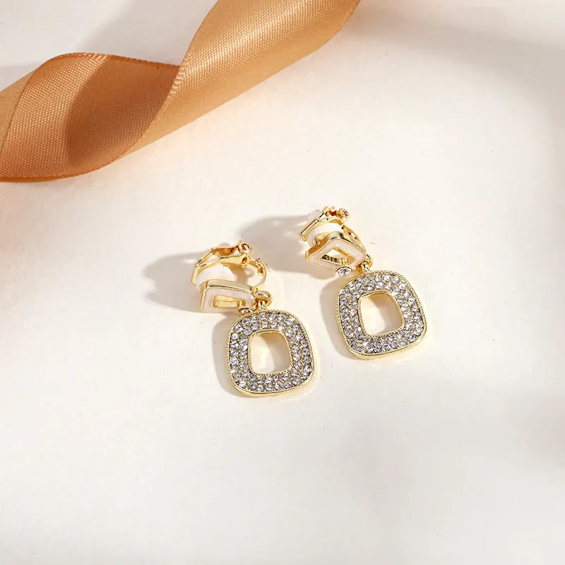 INSTOCK-(PACK OF TWO)Pearl ear clips for no pierced ears