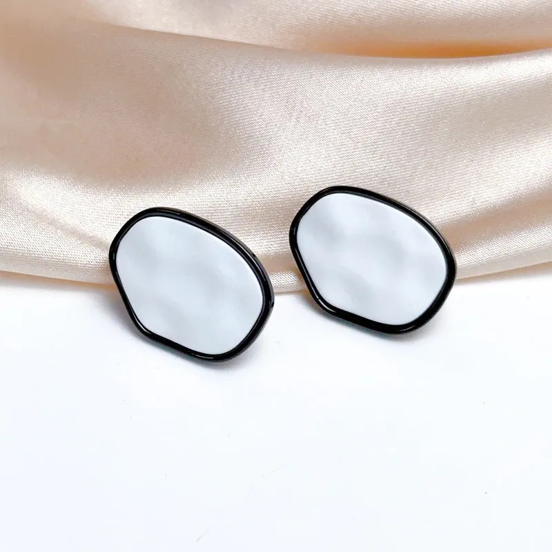 INSTOCK-(PACK OF TWO)Pearl ear clips for no pierced ears