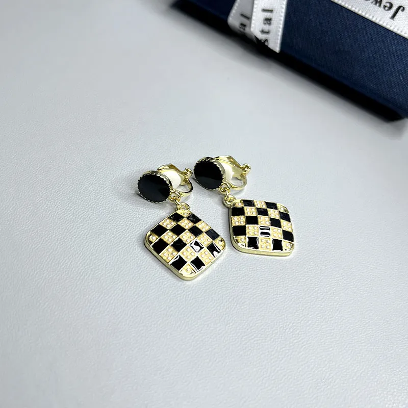 INSTOCK-(PACK OF TWO)Pearl ear clips for no pierced ears