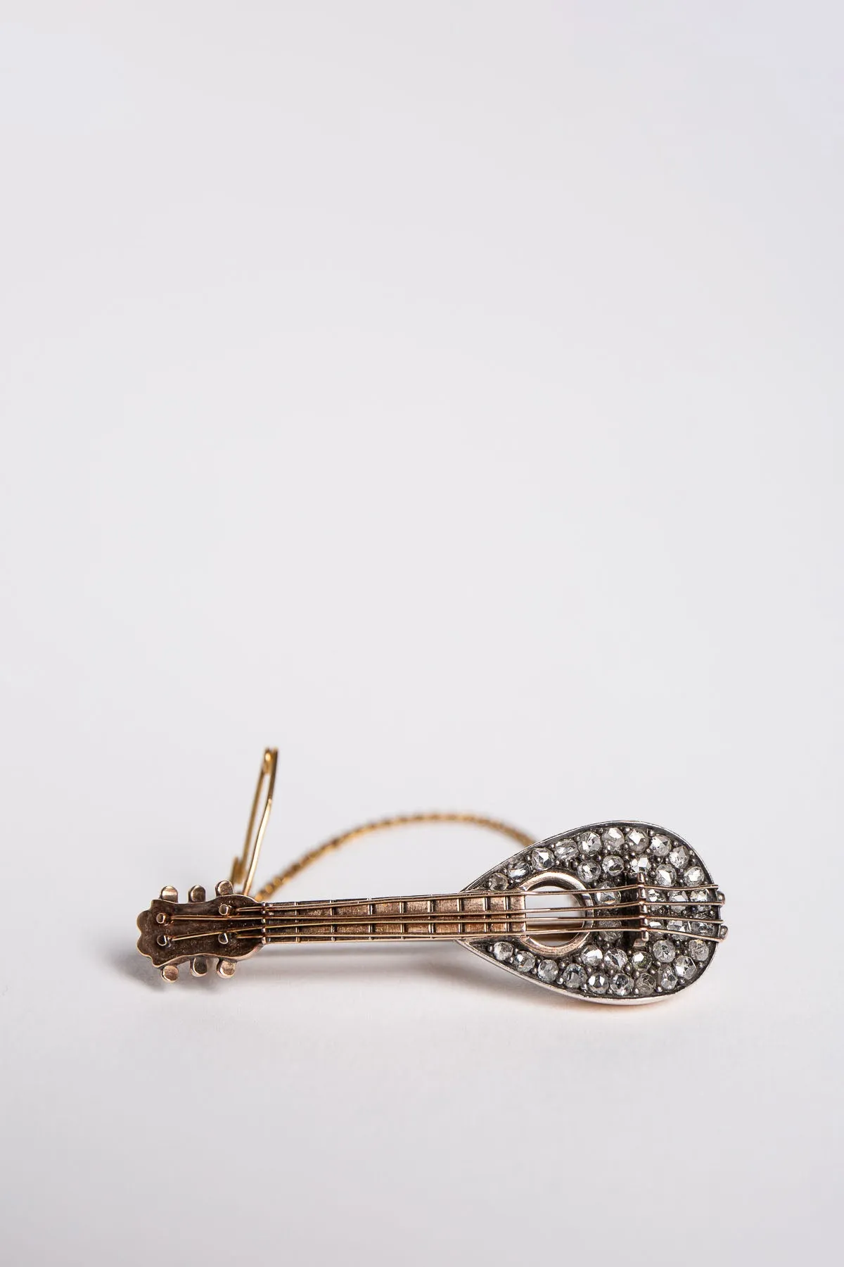 MAXFIELD PRIVATE COLLECTION | VINTAGE MANDOLIN BROOCH