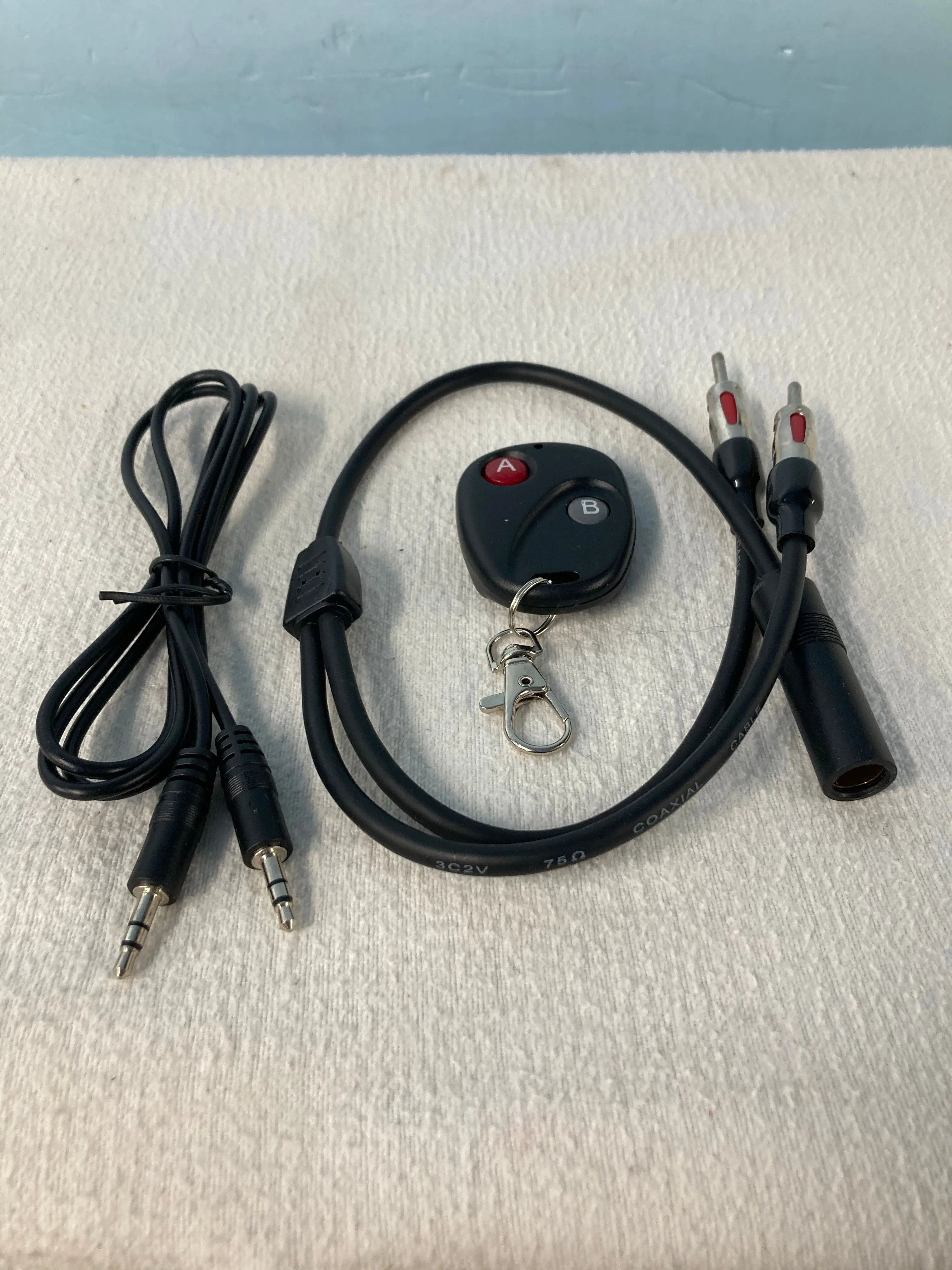 “MobileMitter” Car AM Transmitter And Bluetooth/FM Adapter To Upgrade Or Ad Bluetooth To Your Retro Vintage Or Antique Car Radio