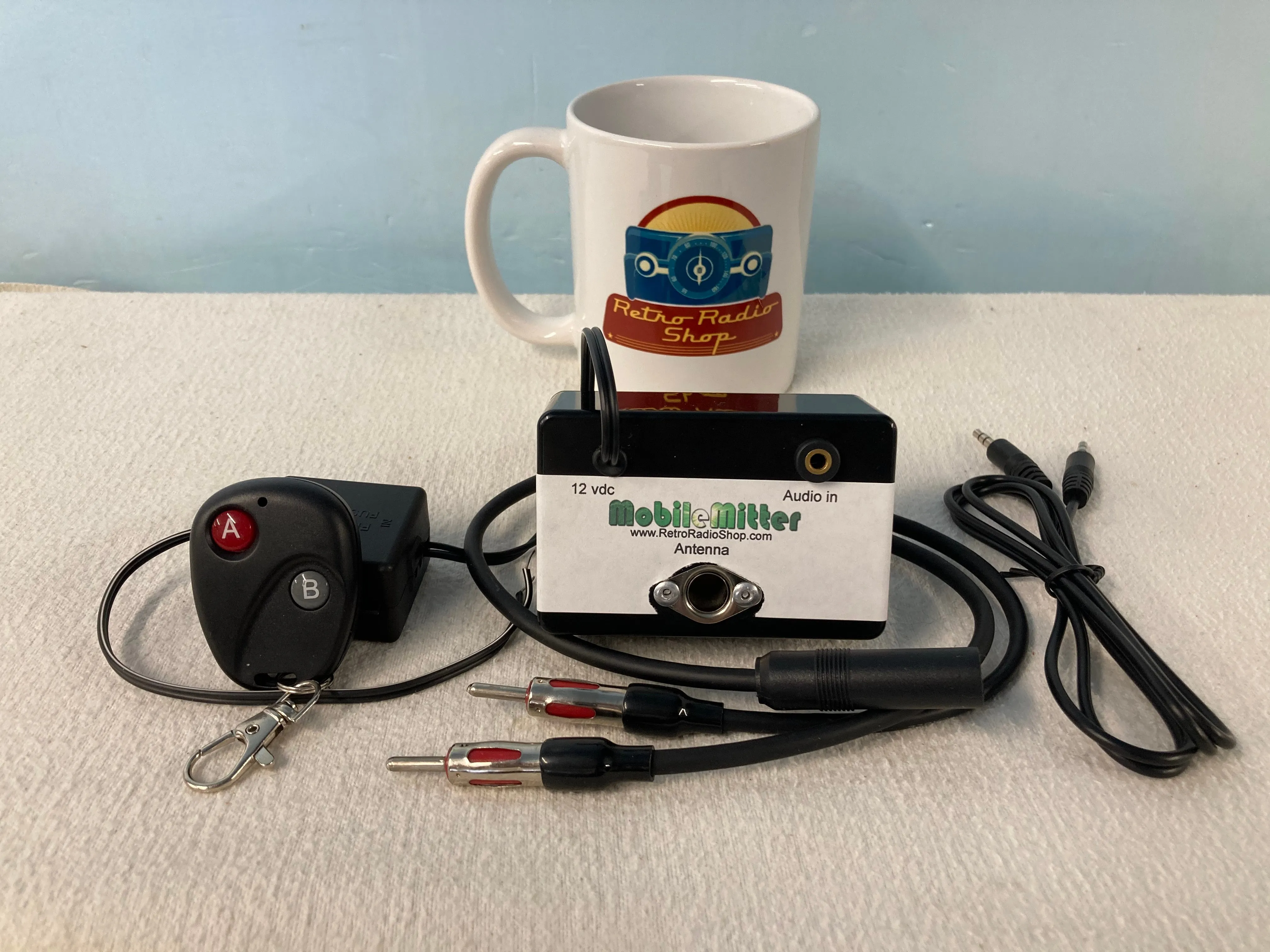“MobileMitter” Car AM Transmitter And Bluetooth/FM Adapter To Upgrade Or Ad Bluetooth To Your Retro Vintage Or Antique Car Radio