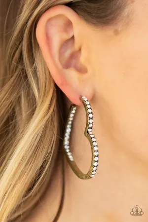 Paparazzi - Heartbreaker - Brass Heart Earrings
