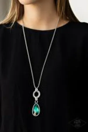 Paparazzi - Lookin Like A Million - Green Necklace