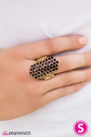 Paparazzi - You Can Call Me Queen Bee - Black Ring