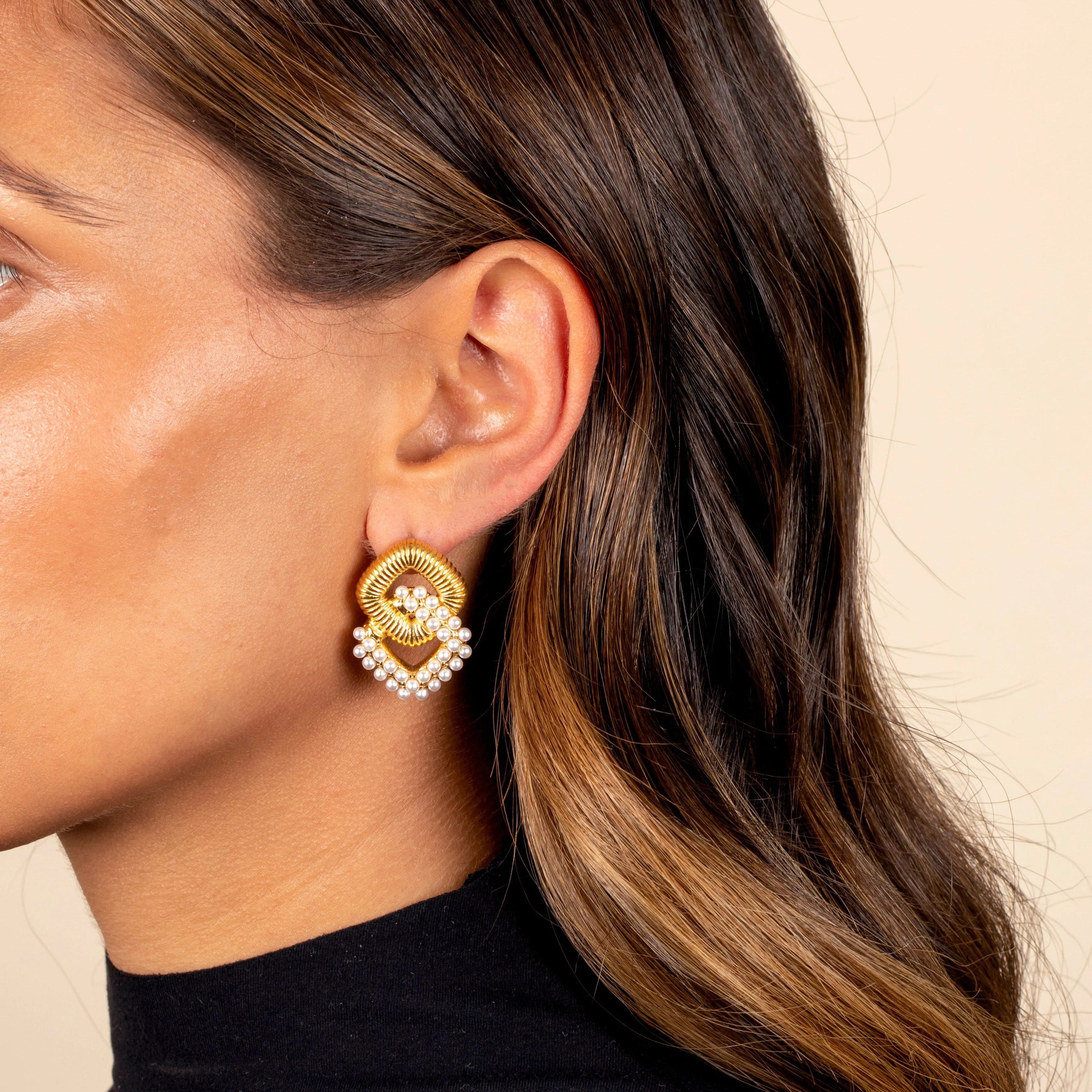Pearl Accented Ridged Drop Stud Earring