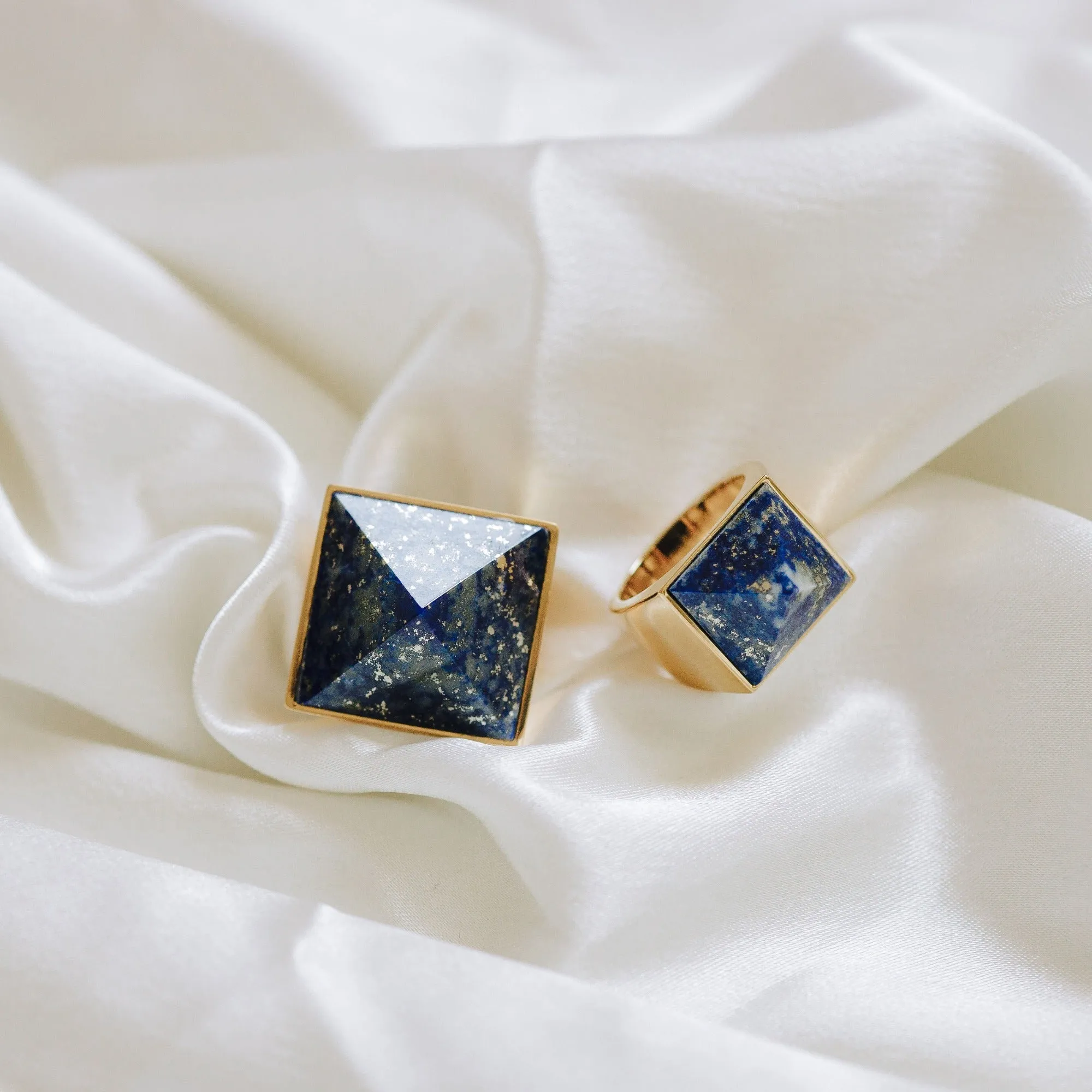 Pyramid Ring - Lapis Grande