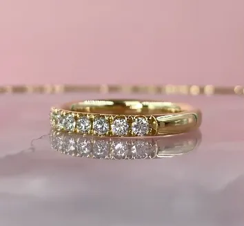 Rounded Diamond Pave Band (3 mm)