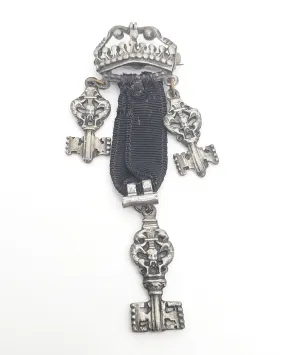 Victorian Crown and skull key antique sterling silver ribbon charm brooch