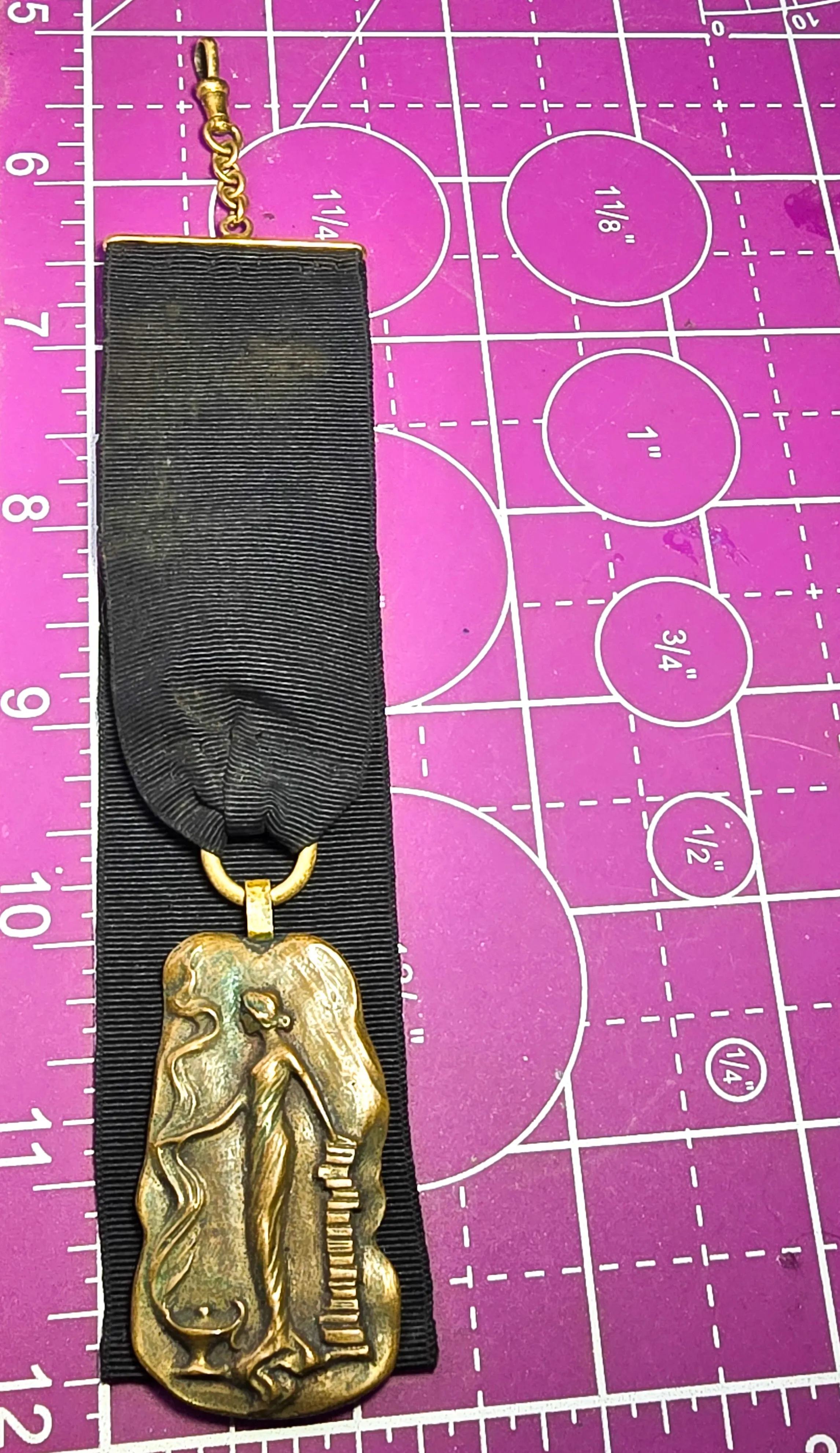 Victorian Grosgrain ribbon 1907 Baldwin annual antique watch fob medal